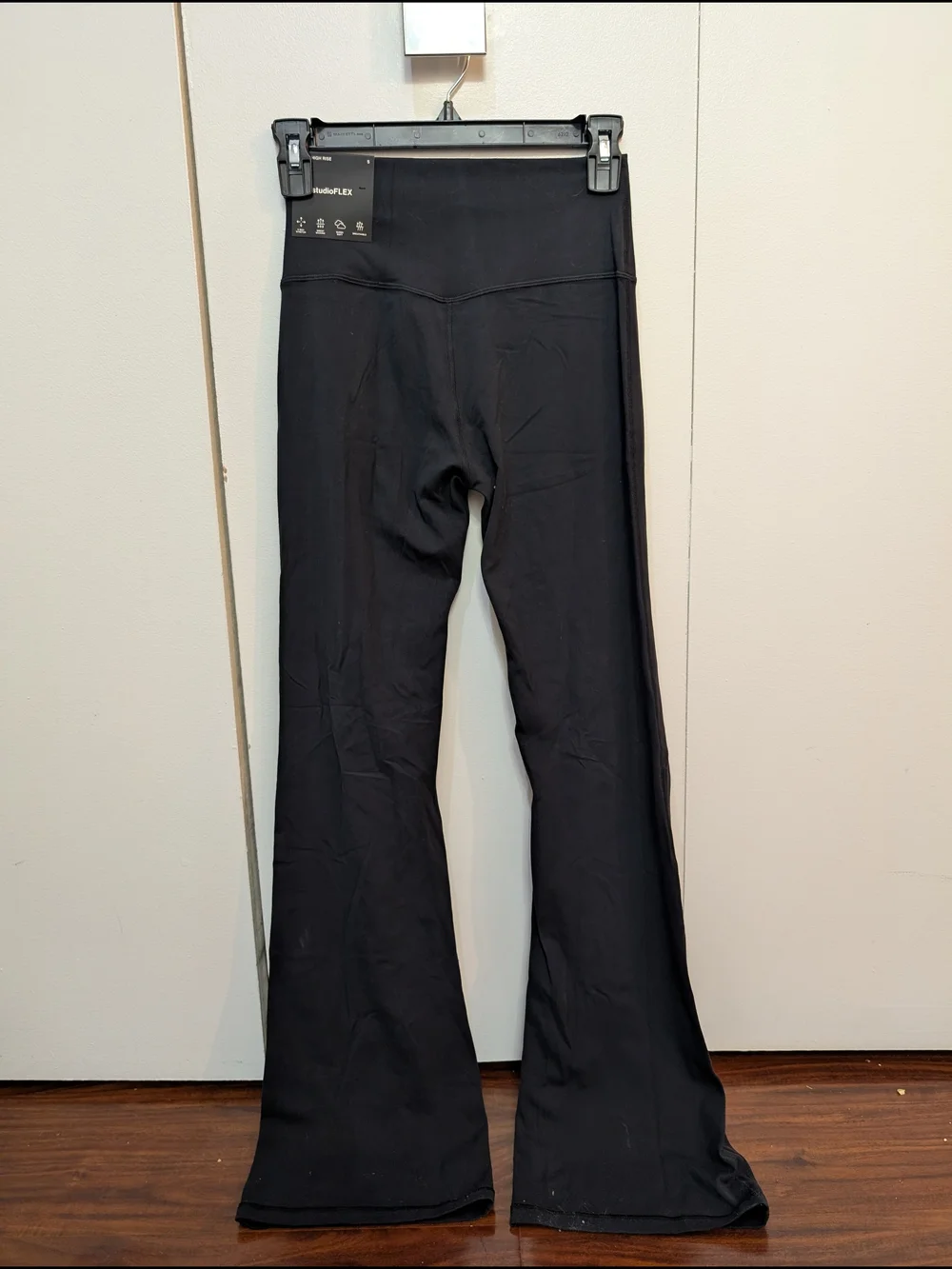 NWT Abercrombie & Fitch Your Personal Best YPB Ultra High-Rise Flared Pants - Picture 10 of 16